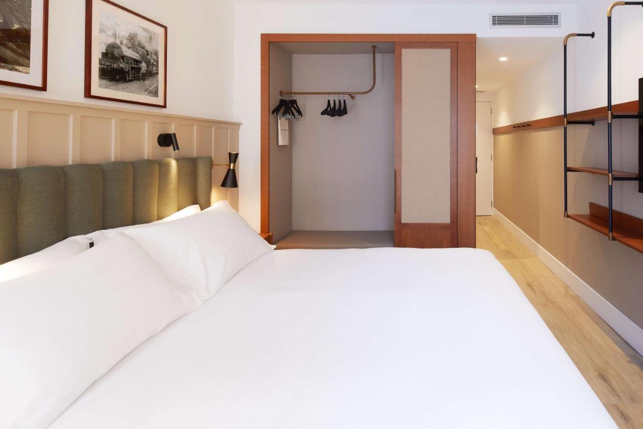 Via Sants Hotel Barcelona, Tapestry Collection By Hilton Esterno foto